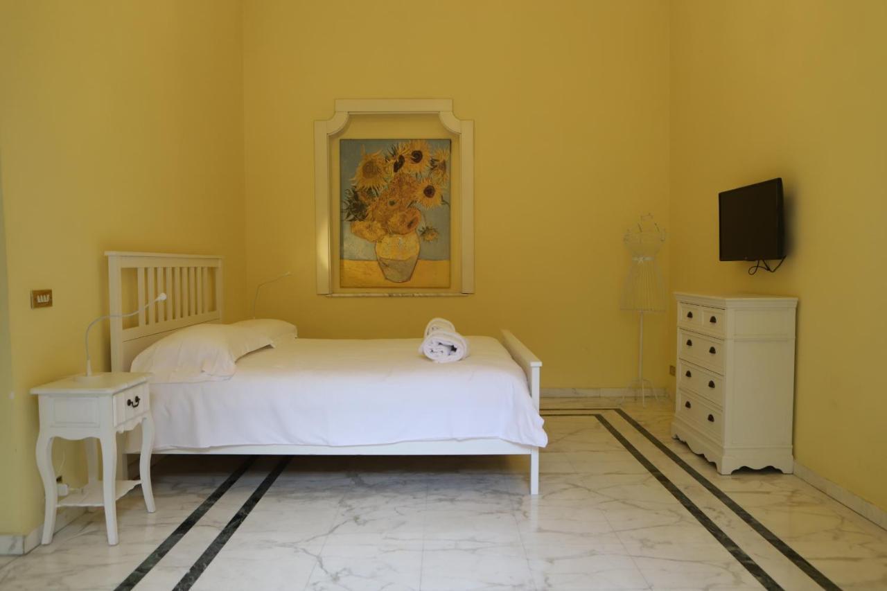 Piazza Dante Suites By Wonderful Italy Napels Buitenkant foto