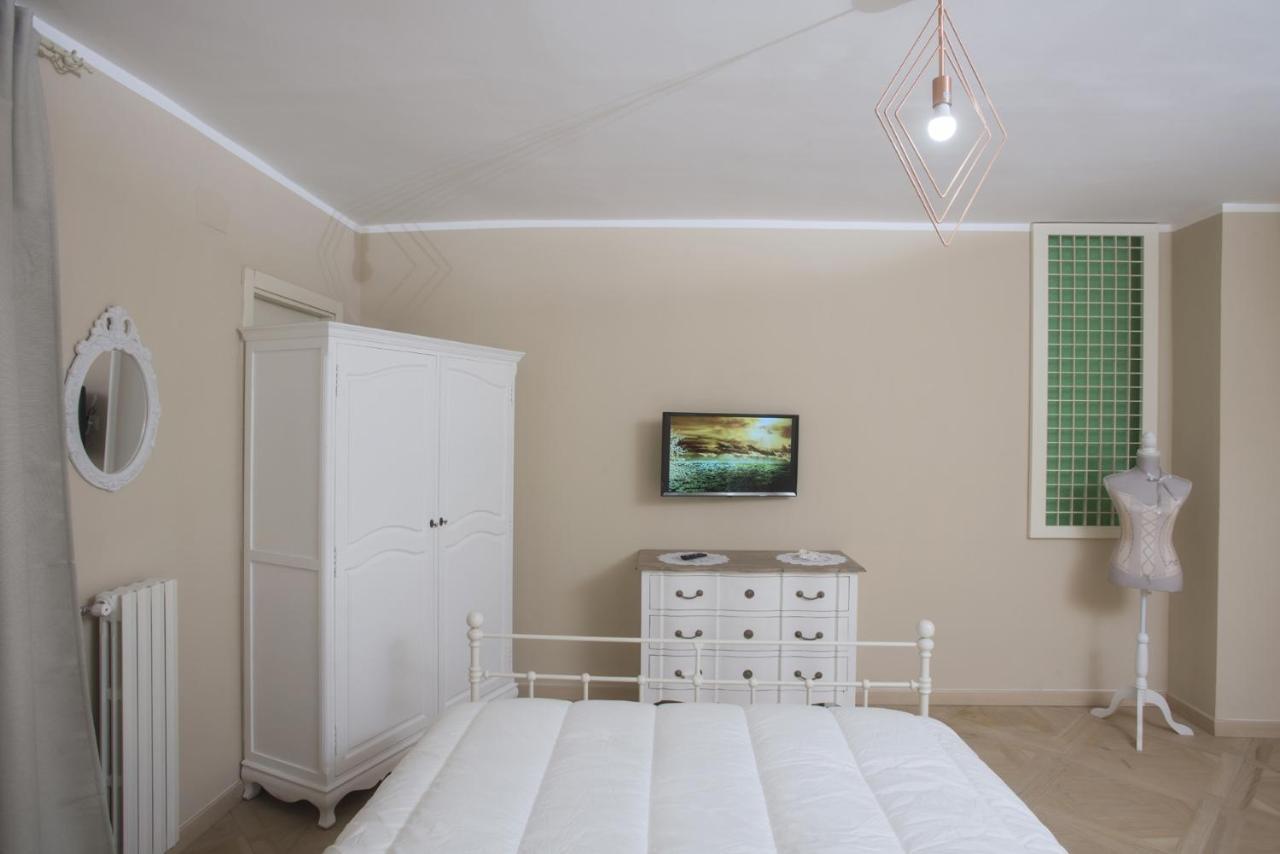 Piazza Dante Suites By Wonderful Italy Napels Buitenkant foto