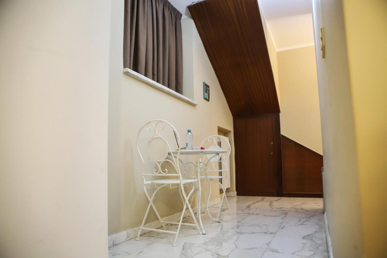 Piazza Dante Suites By Wonderful Italy Napels Buitenkant foto