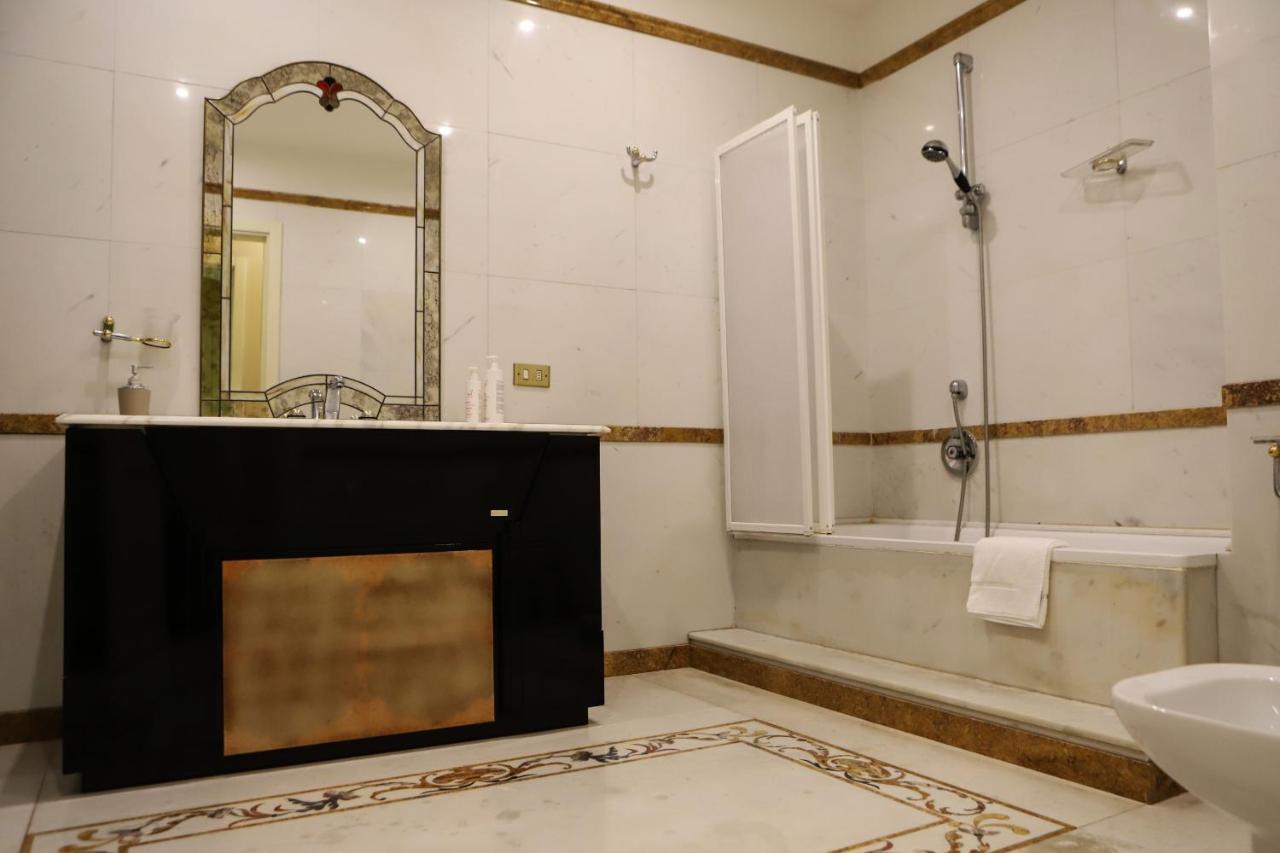 Piazza Dante Suites By Wonderful Italy Napels Buitenkant foto